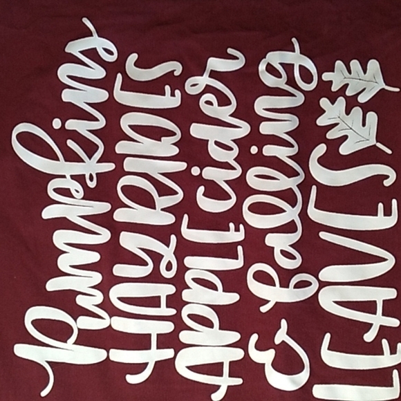 Womans medium burgundy fall pumpkin 🎃 hay rides apple cider & falling leaves 🍂 - Picture 2 of 3